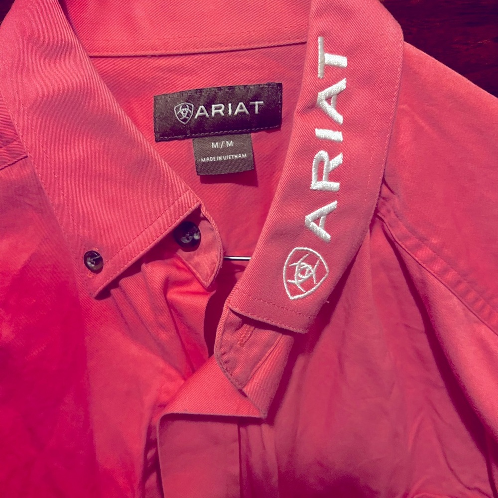 Ariat men’s medium pink dress shirt